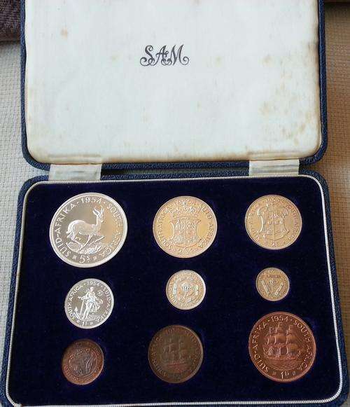 1954 Proof Set Condition of case is not great but coins are excellent early strikes