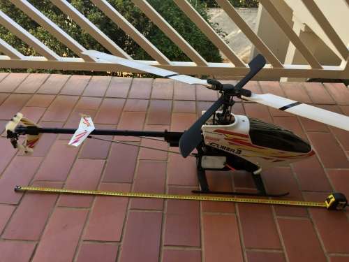 Super large kyosho Caliber 3 Rc petrol helicopter no remote and not tested over a meter long!!!!!!!!