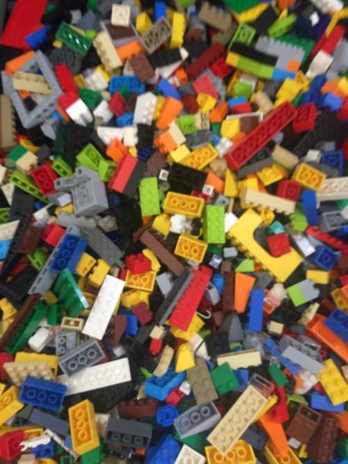 LARGE collection of Legos over 1000 pieces bid for all!!!!!!!