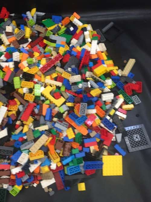 LARGE collection of Legos over 1000 pieces bid for all!!!!!!!