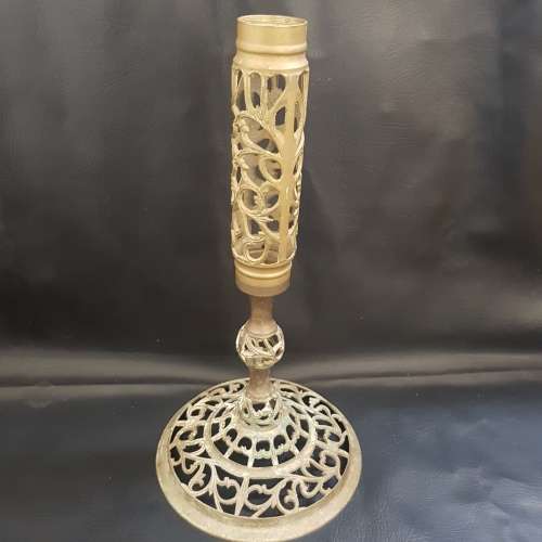Highly detailed brass stand!!!!!!