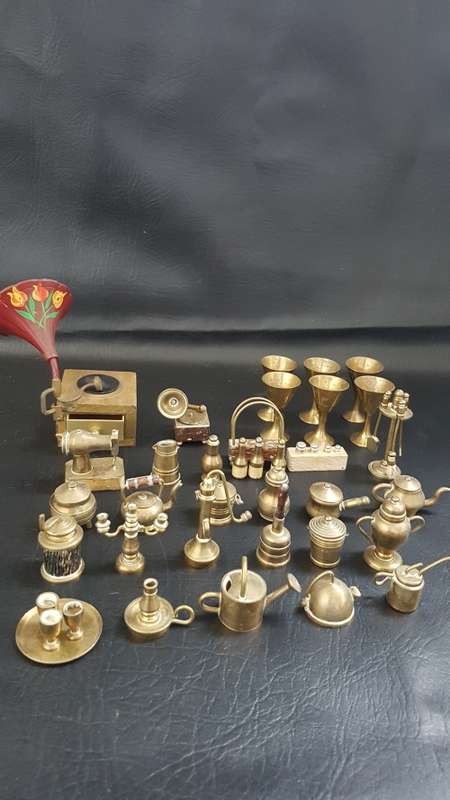 Job lot miniture brass figures bid for all!!!!