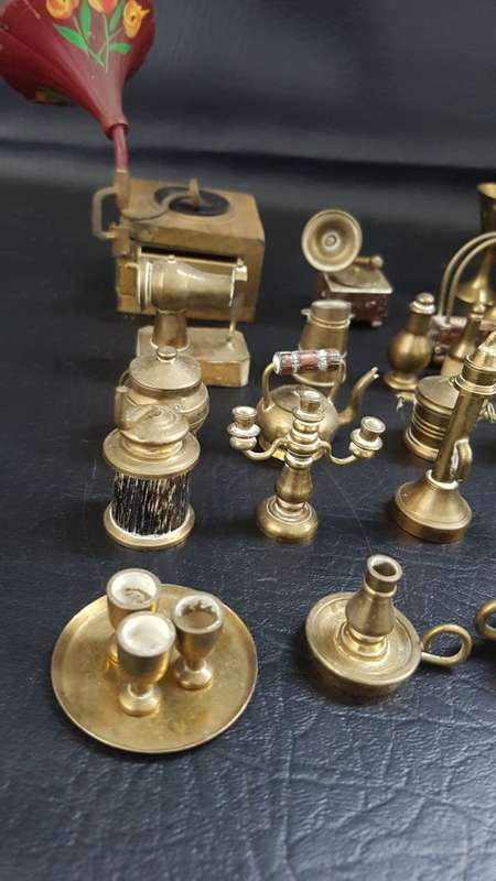 Job lot miniture brass figures bid for all!!!!