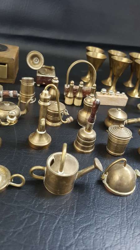 Job lot miniture brass figures bid for all!!!!