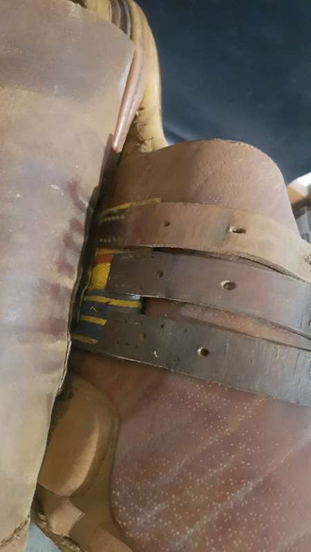 Genuin leather hourse saddle and horse related stuff bid for all!!!!!!