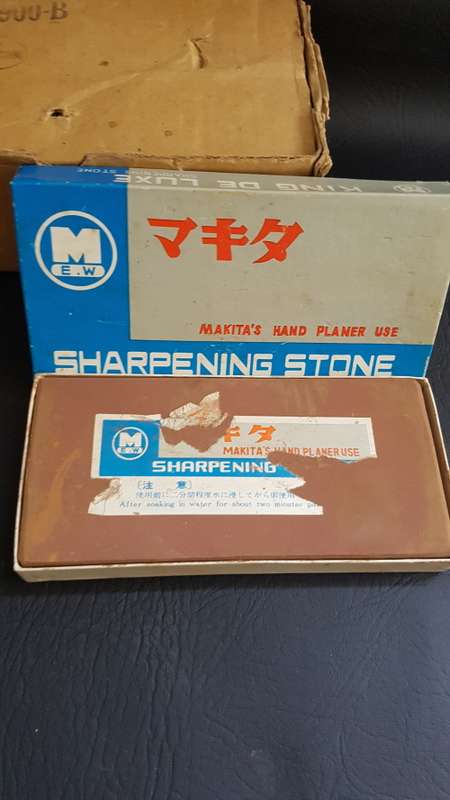 Makitas sharpening stone and brushes and more bid for all!!!!!