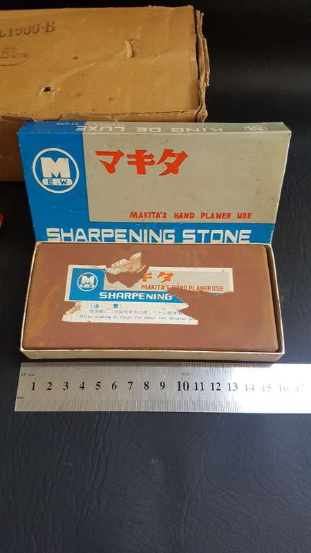 Makitas sharpening stone and brushes and more bid for all!!!!!
