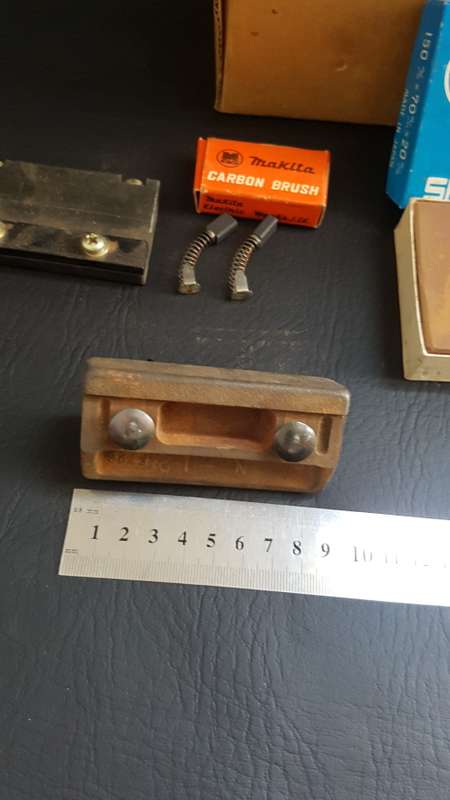 Makitas sharpening stone and brushes and more bid for all!!!!!