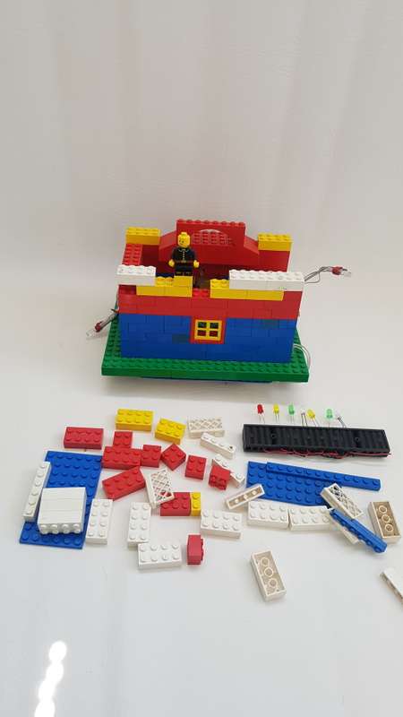 Lego house with hand made led lights working!!!!