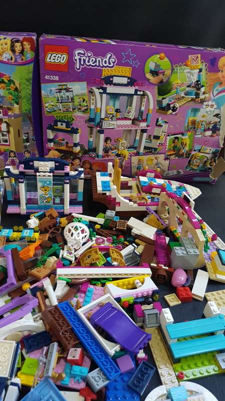 Large collection of mixed LEGOS bid for all!!!!!