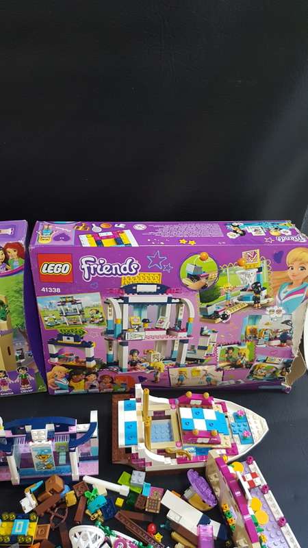 Large collection of mixed LEGOS bid for all!!!!!