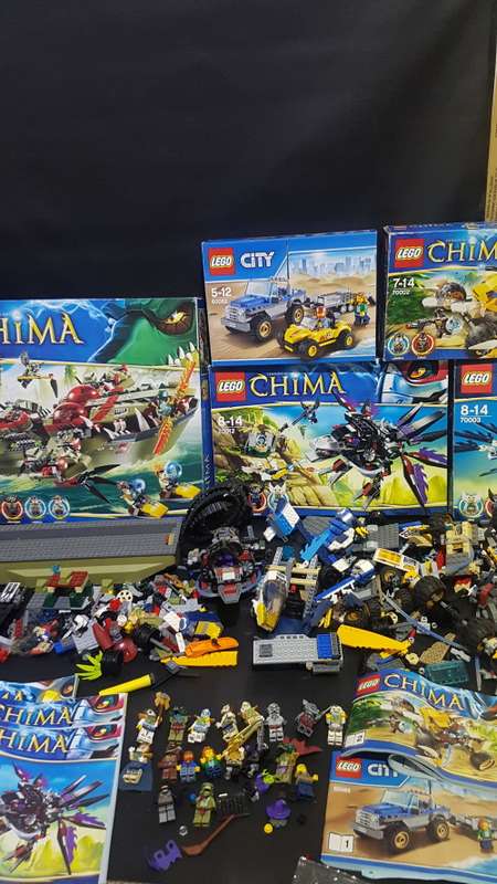 Large collection of Lego Chima please note that they are mixed and I'm note sure if they complete!!!