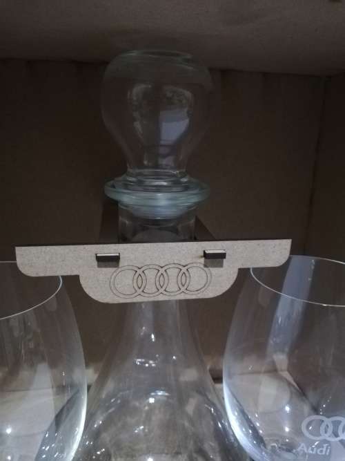 Beautiful large Audi glass set boxed!!!!!!