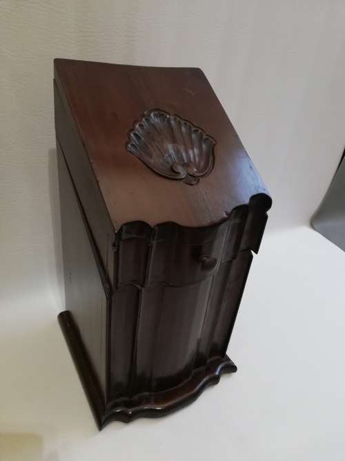 Vintage beautiful solid wooden box!!!!!!