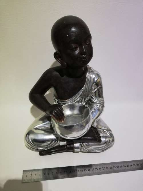 Large Stunning 33cm tall buddha figure!!!!!