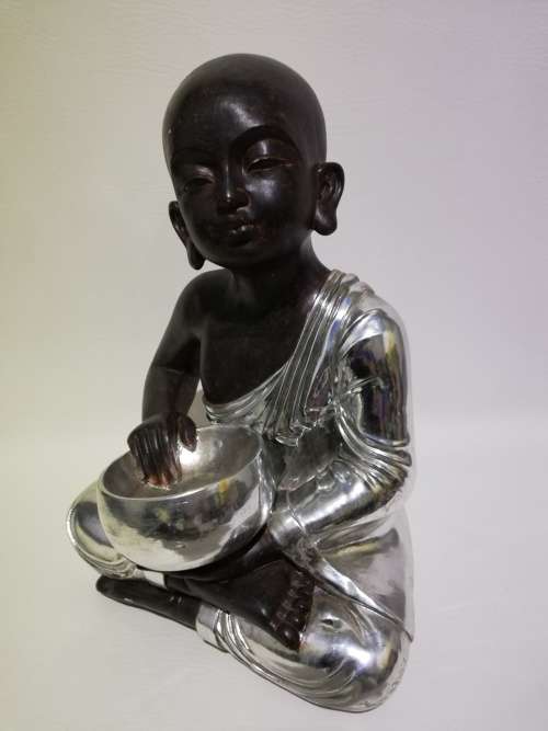 Large Stunning 33cm tall buddha figure!!!!!