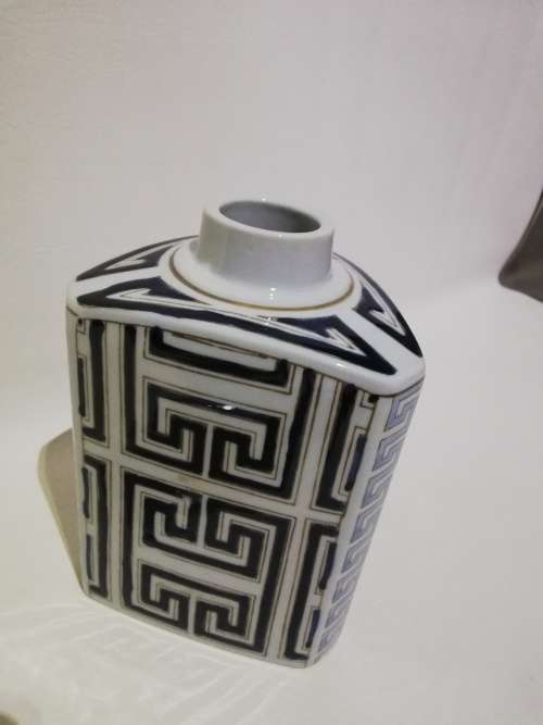 Beautiful ceramic vase 20 cm tall!!!!!