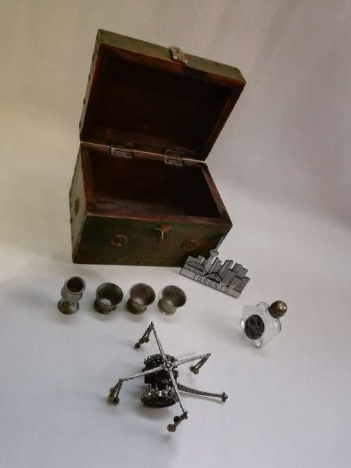Beautiful wooden box with small bid for all!!!