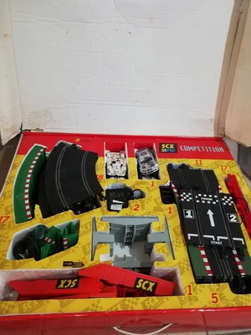 SCX Pro Competition super large track please not that I tested it only the BMW work not the Audi!!!!