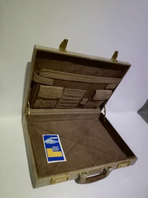 Genuine Leather Briefcase Attaché with Original Swiss Amiet Combination Lock!!!!