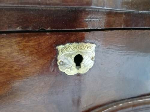 Vintage Solid large Beatifull wooden case with glass and key!!!!!
