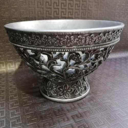 Stunning large highly detailed bowl!!!!!