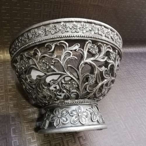 Stunning large highly detailed bowl!!!!!