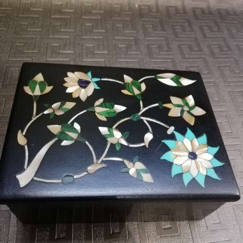Beautiful solide stone material box with inlays !!!!