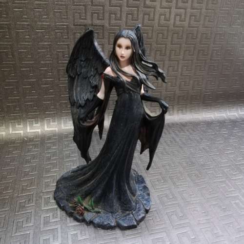 Large highly detailed figure 22cm tall!!!