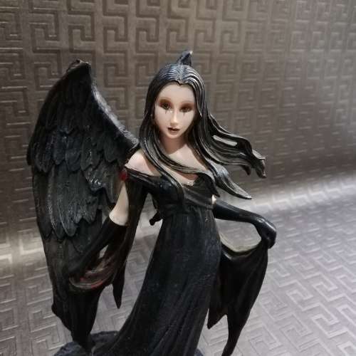 Large highly detailed figure 22cm tall!!!