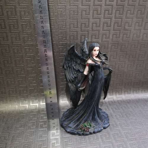 Large highly detailed figure 22cm tall!!!