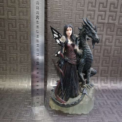 Highly detailed figure with dragon!!!!
