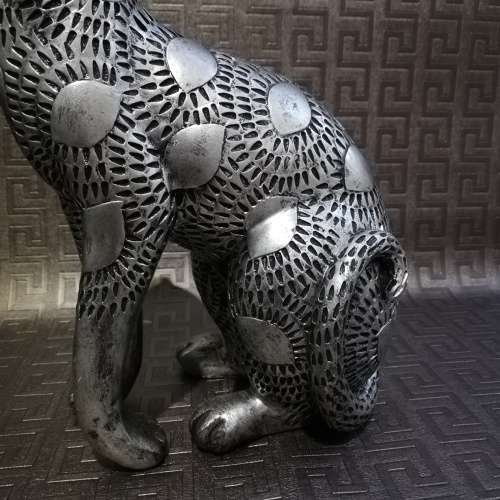 Large  highly detailed 26cm tall cat figure!!!!