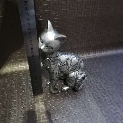 Large  highly detailed 26cm tall cat figure!!!!