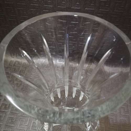 Beautiful 27cm tall vase a stunning piece not chips or cracks!!!!