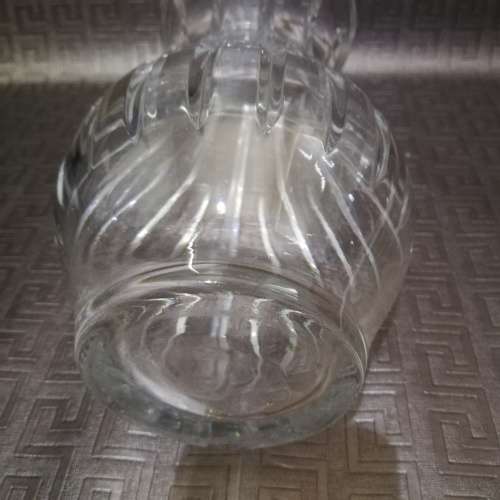 Beautiful 27cm tall vase a stunning piece not chips or cracks!!!!