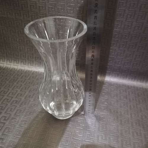 Beautiful 27cm tall vase a stunning piece not chips or cracks!!!!
