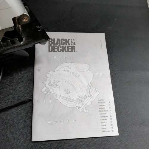 Barely used Black and Decker circular saw 100% working condition!!!!
