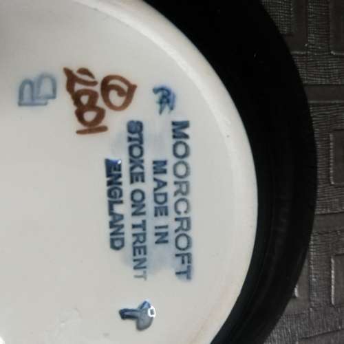 MOORCRAFT PIN DISH MADE IN STOKES ON TRENT ENGLAND 2001!!!!!