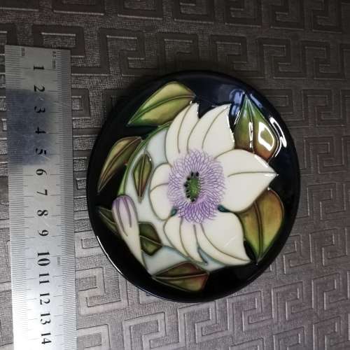 MOORCRAFT PIN DISH MADE IN STOKES ON TRENT ENGLAND 2001!!!!!