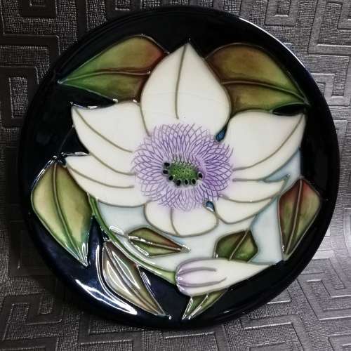 MOORCRAFT PIN DISH MADE IN STOKES ON TRENT ENGLAND 2001!!!!!