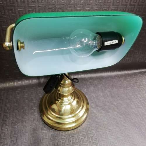 Stunning lawyers lamp working!!!!!