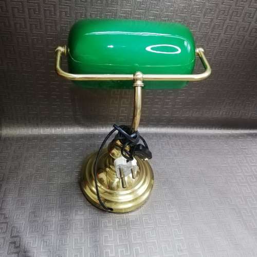 Stunning lawyers lamp working!!!!!