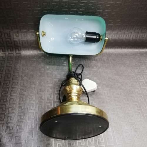 Stunning lawyers lamp working!!!!!