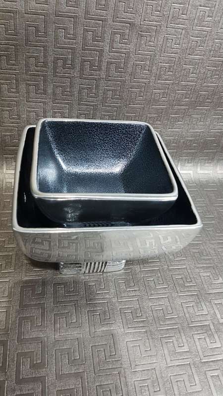 2 x stunning carrol Boyes Bowls bid for both!!!!