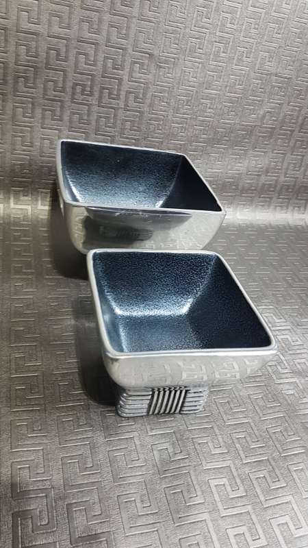 2 x stunning carrol Boyes Bowls bid for both!!!!