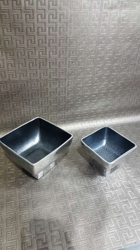 2 x stunning carrol Boyes Bowls bid for both!!!!