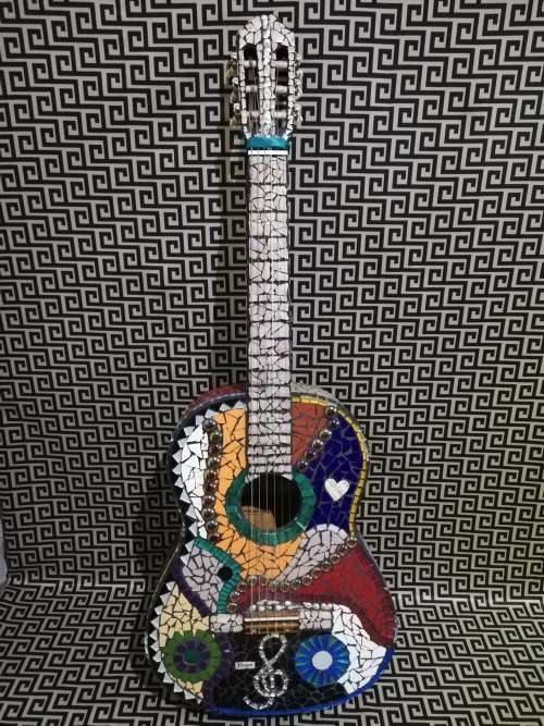 BEAUTIFUL LARGE MOSAIC ONE OF ITS KIND GITUAR WORKING!!!!!