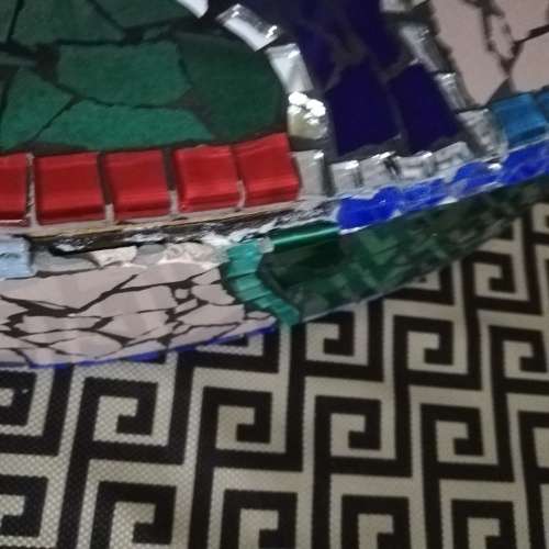 BEAUTIFUL LARGE MOSAIC ONE OF ITS KIND GITUAR WORKING!!!!!