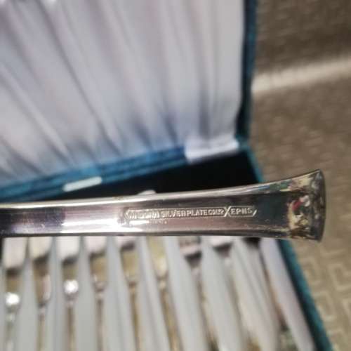 Beautiful silver plated cutlery set made in England!!!!